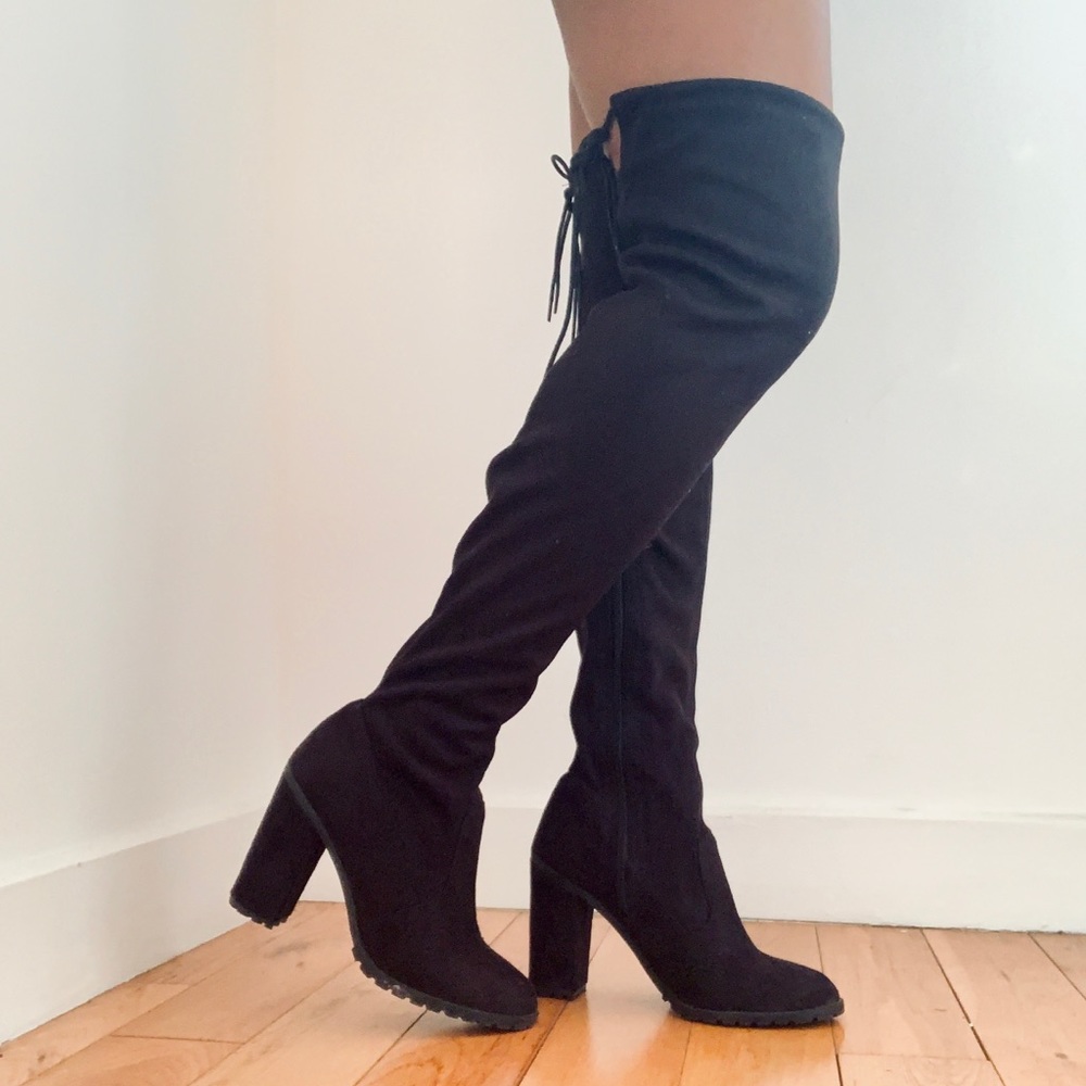 THIGH HIGH SUEDE BLACK BOOTIES